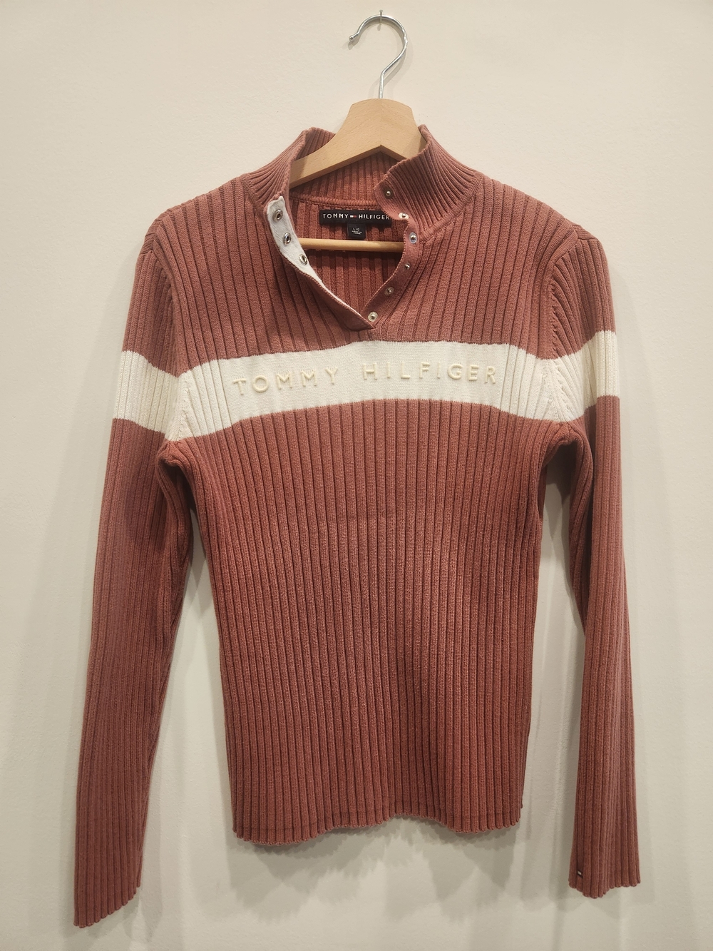 Tommy Hilfiger Ribbed Mock Neck Sweater in Dusty Rose with White Band